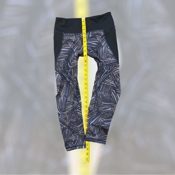 Patagonia Womens capri leggings size S - Picture 4 of 7